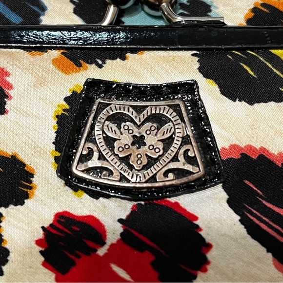 Brighton Tri-fold Magnet Twist Lock Wallet - Picture 2 of 8